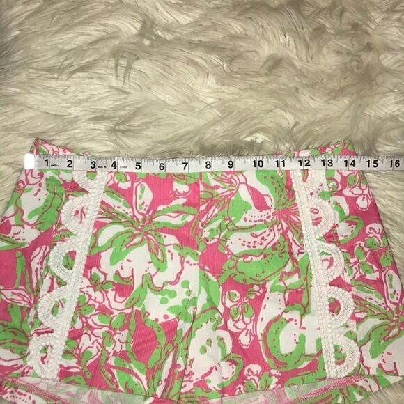 Lilly Pulitzer Liza Shorts Hotty Pink - Picture 4 of 7